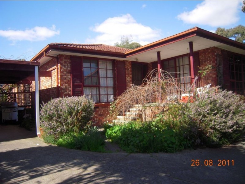 11 Helston Court, Croydon Hills VIC 3136