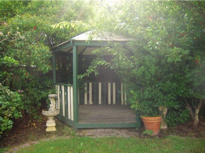 11 Helston Court, Croydon Hills VIC 3136
