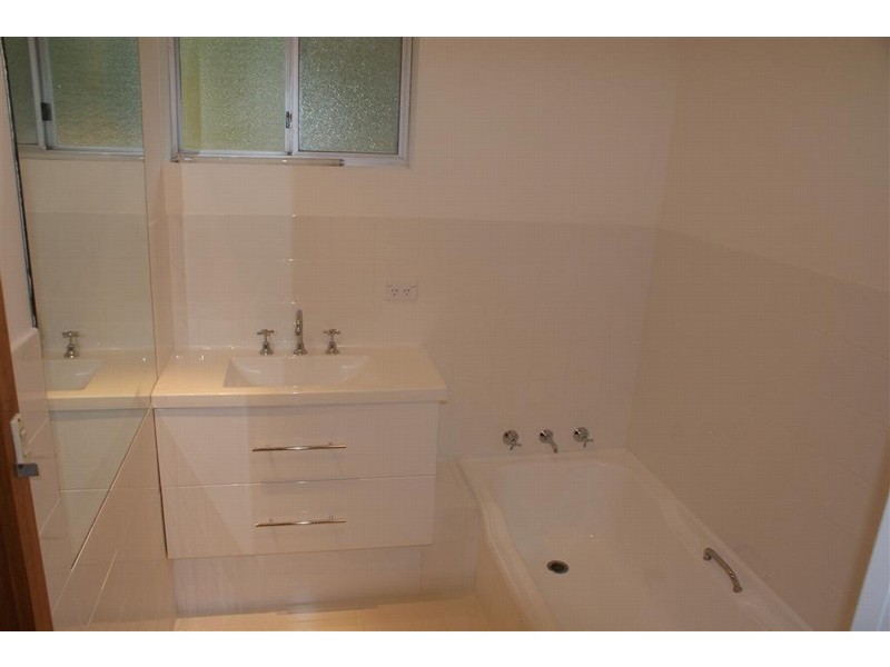 2/13 Quamby Avenue, Sandy Bay TAS 7005