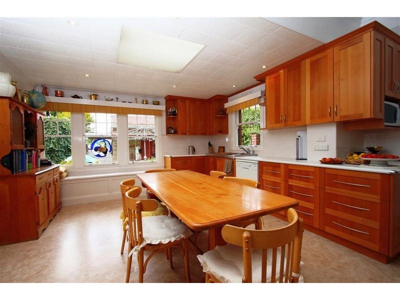 11 Elma Road, Sandy Bay TAS 7005