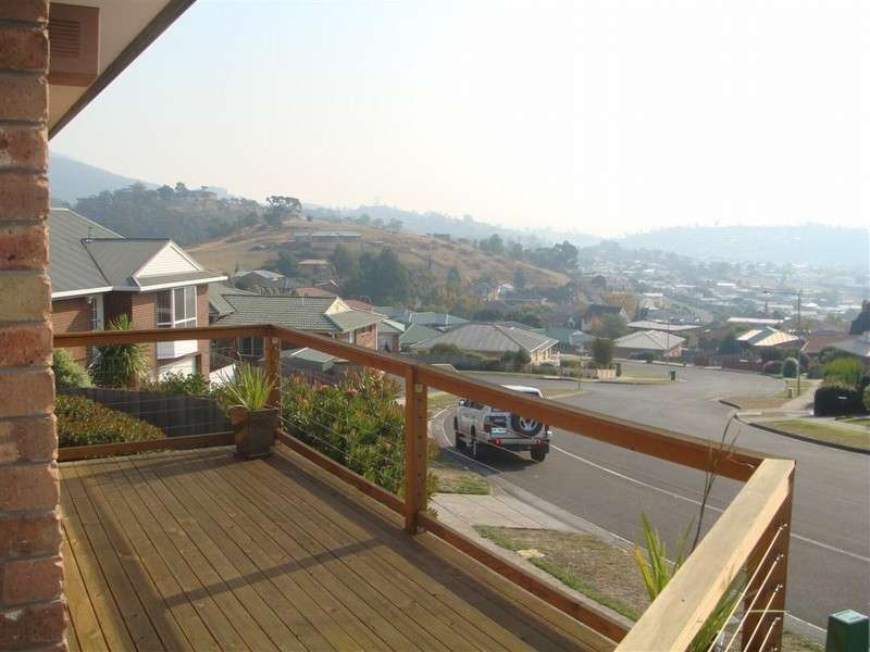 1/85 Branscombe Road, Claremont TAS 7011