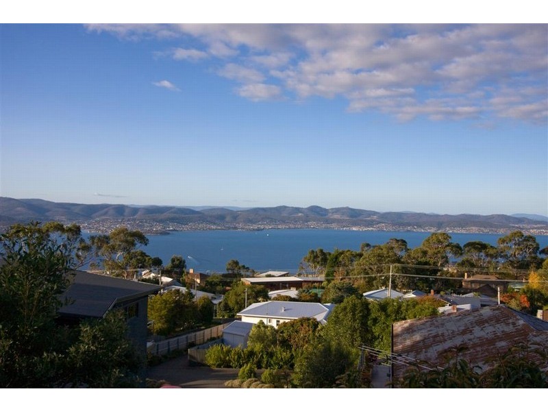 12 Avondale Grove, Mount Nelson TAS 7007