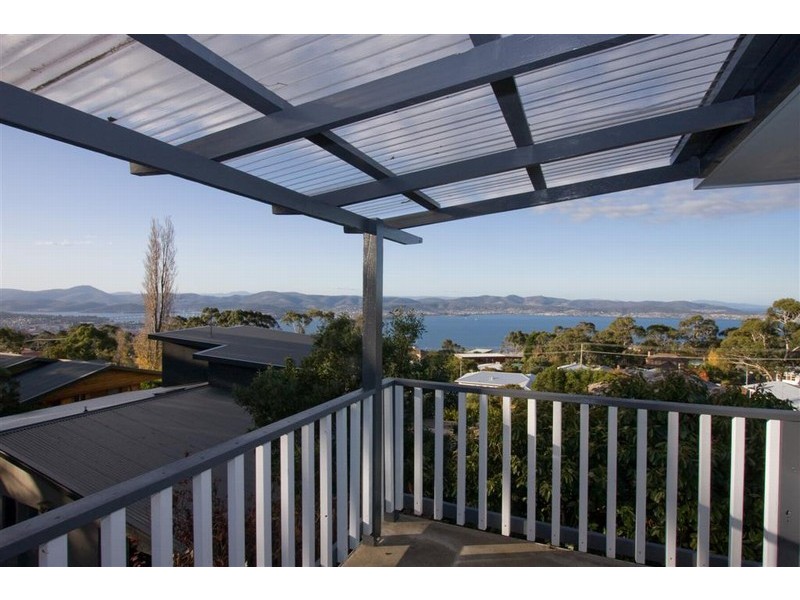 12 Avondale Grove, Mount Nelson TAS 7007