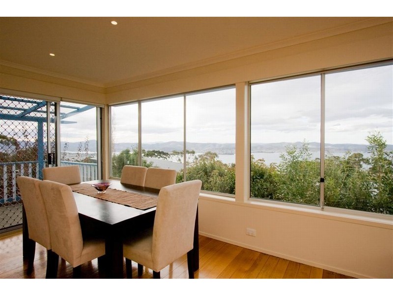 12 Avondale Grove, Mount Nelson TAS 7007