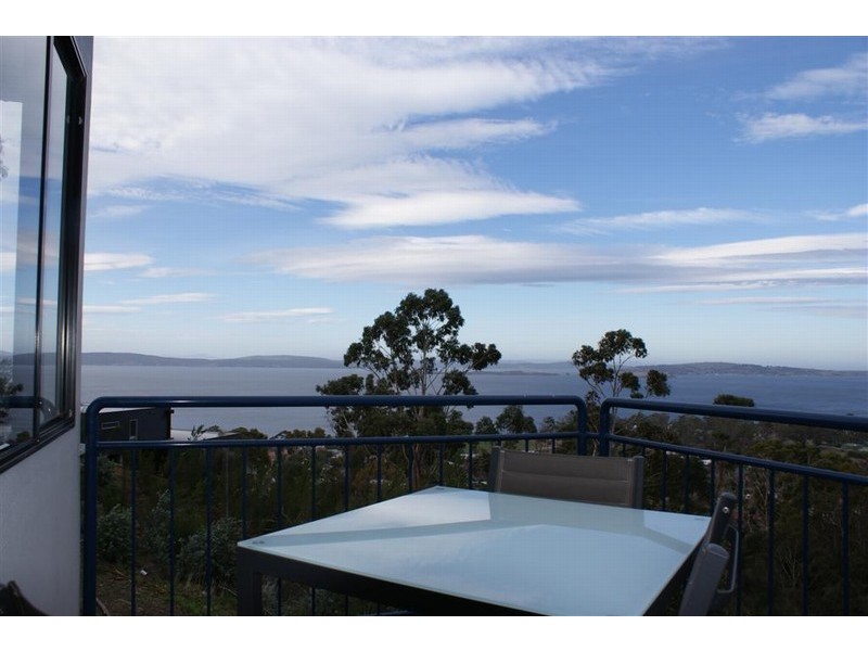 72 Coolamon Road, Taroona TAS 7053