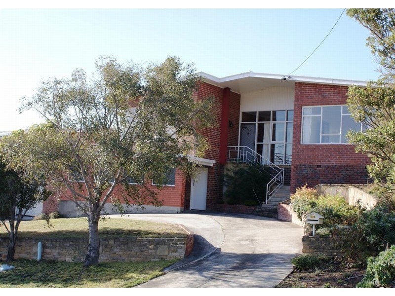 538 Churchill Avenue, Sandy Bay TAS 7005
