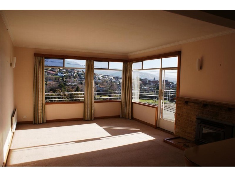 538 Churchill Avenue, Sandy Bay TAS 7005
