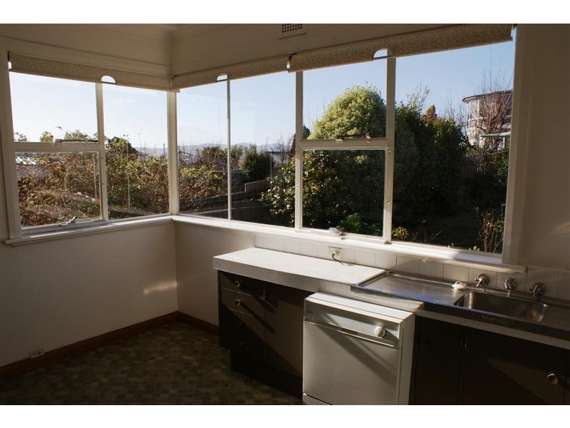 538 Churchill Avenue, Sandy Bay TAS 7005