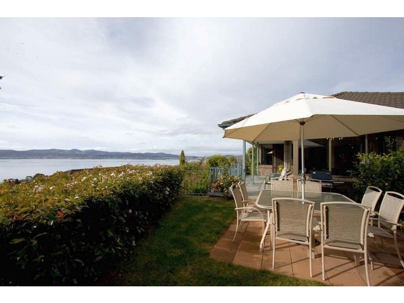 472 Churchill Avenue, Sandy Bay TAS 7005