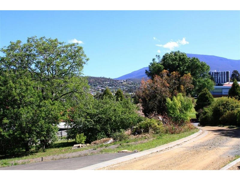 205 – 207 New Town Road, New Town TAS 7008