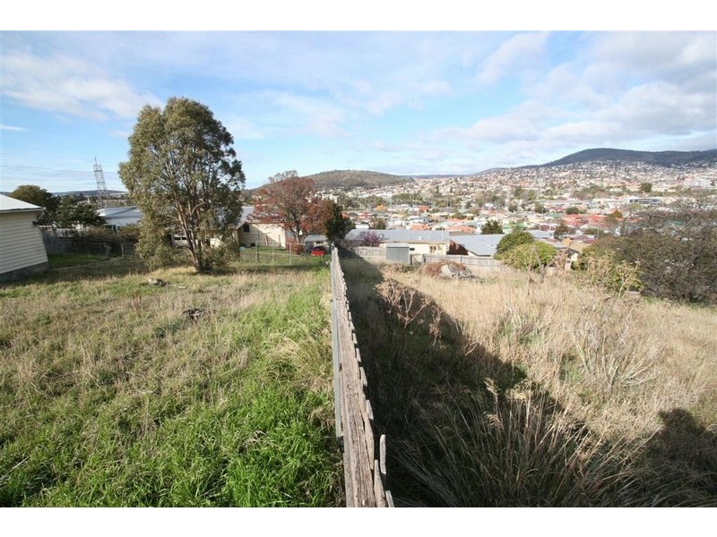 8 Chestnut Avenue, Lutana TAS 7009