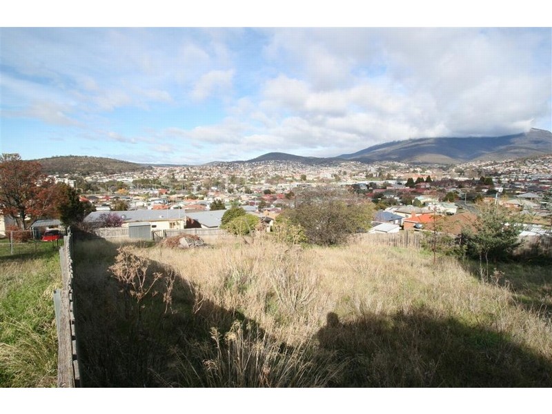 8 Chestnut Avenue, Lutana TAS 7009