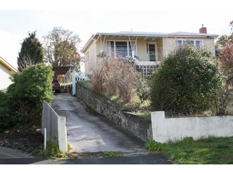 8 Chestnut Avenue, Lutana TAS 7009