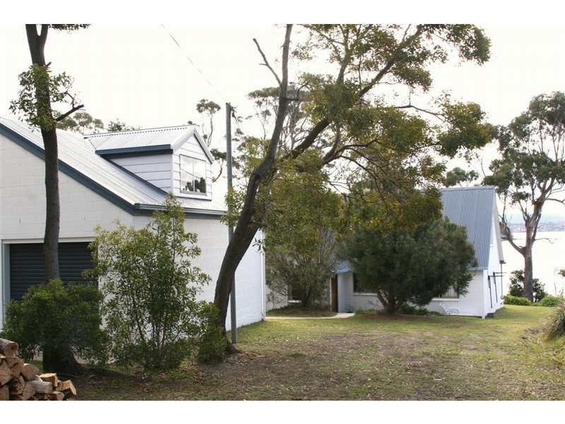 5 Bluff Road, Spring Beach TAS 7190