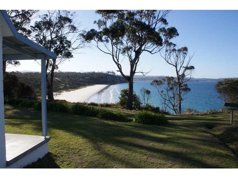 5 Bluff Road, Spring Beach TAS 7190