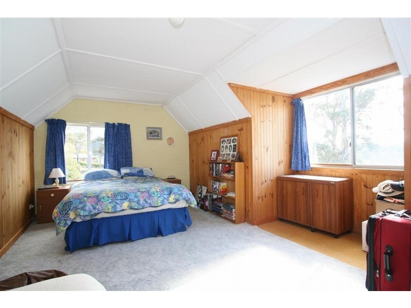 5 Bluff Road, Spring Beach TAS 7190