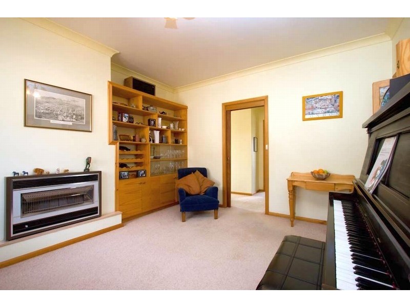 8 Strathern Street, Mount Stuart TAS 7000