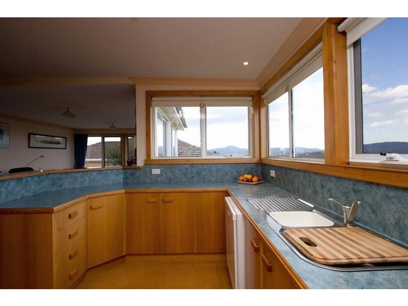 8 Strathern Street, Mount Stuart TAS 7000