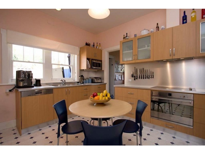 1 Ilfracombe Crescent, Sandy Bay TAS 7005