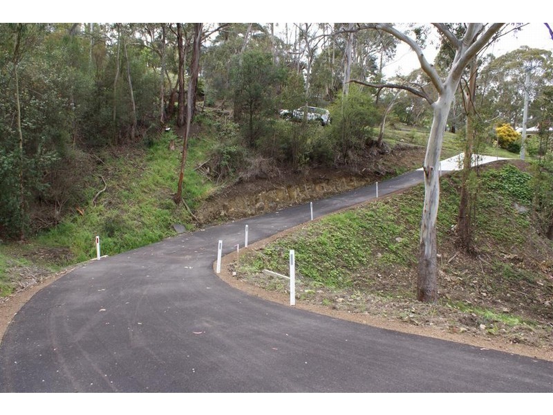 8a Churchill Road, Taroona TAS 7053