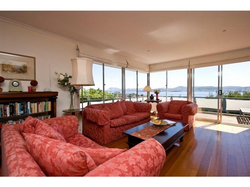 21A Nile Avenue, Sandy Bay TAS 7005