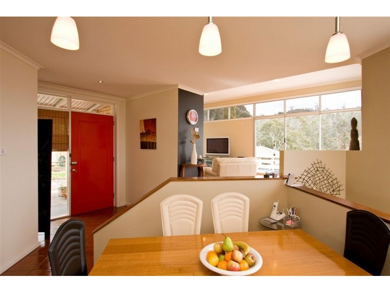 24 Oakleigh Avenue, Taroona TAS 7053