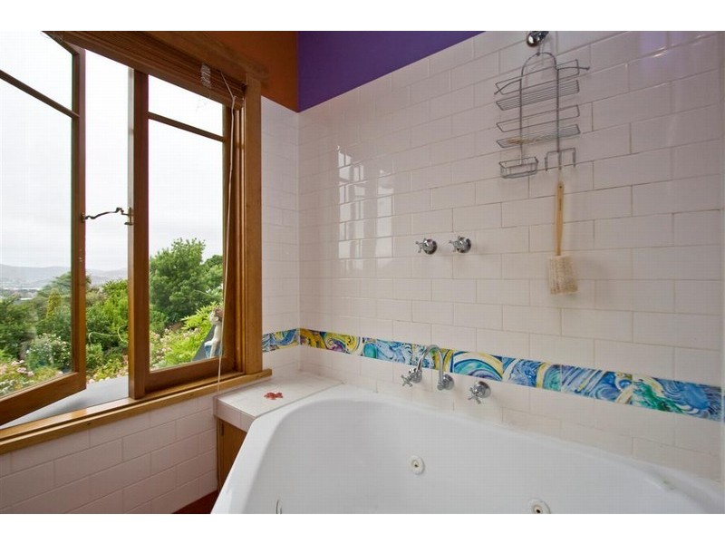 4 Blackwood Avenue, West Hobart TAS 7000