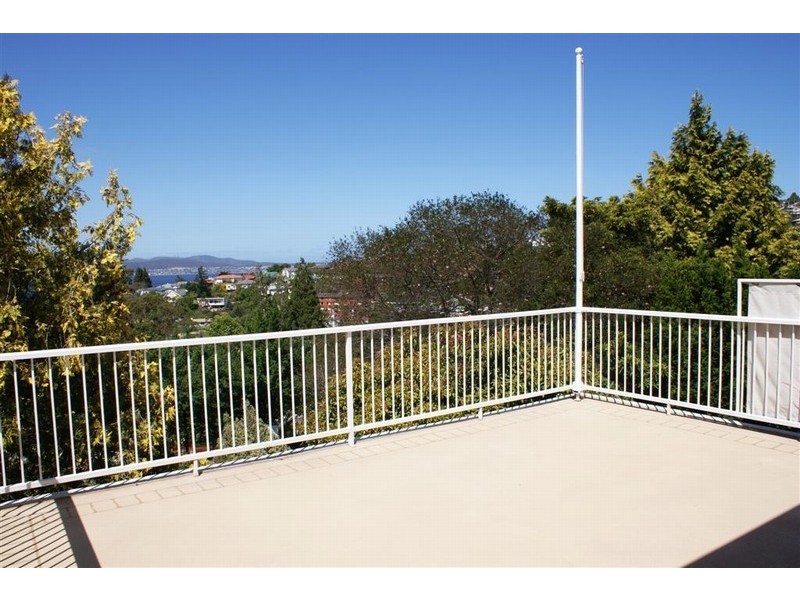 242 Churchill Avenue, Sandy Bay TAS 7005