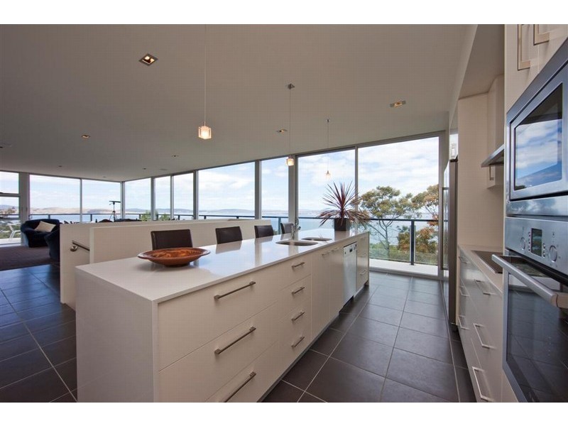 21 Bareena Road, Taroona TAS 7053