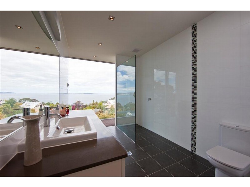 21 Bareena Road, Taroona TAS 7053