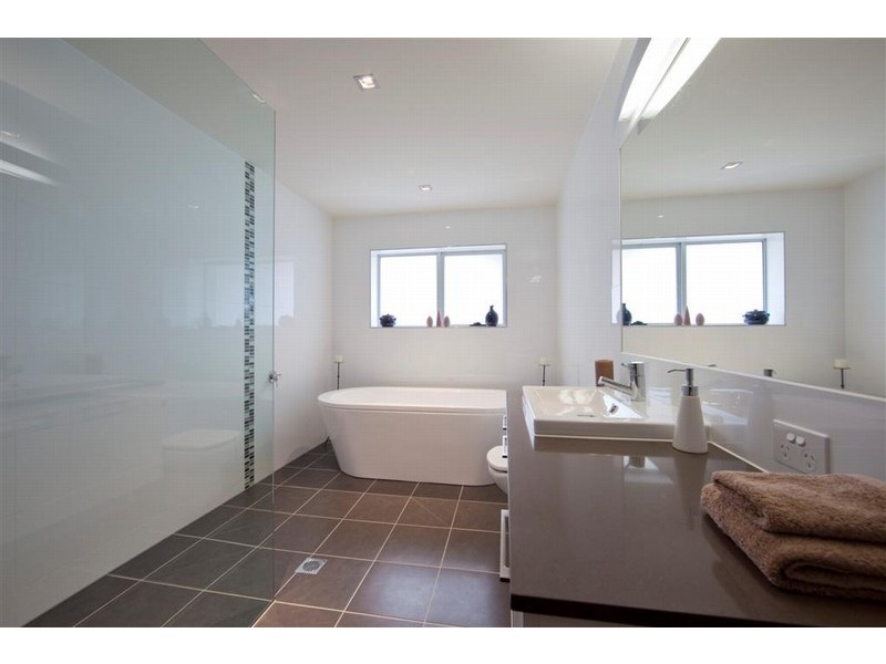 21 Bareena Road, Taroona TAS 7053