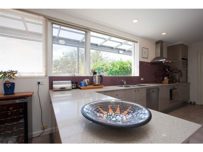 14 Wendover Place, New Town TAS 7008