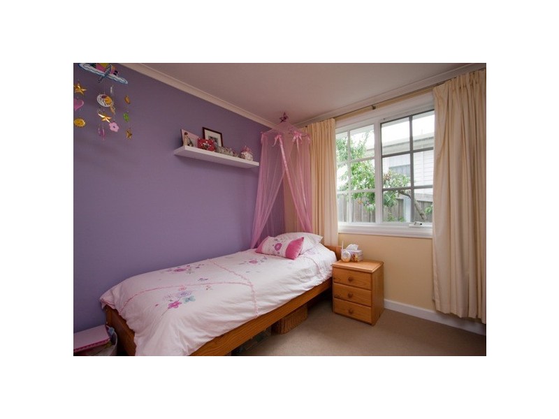 3 Broad Street, Lindisfarne TAS 7015