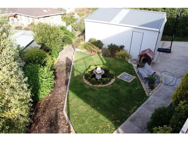 30 Tahune Crescent, Blackmans Bay TAS 7052