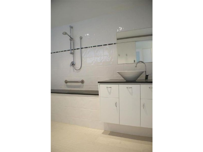 4 Portland Place, Sandy Bay TAS 7005