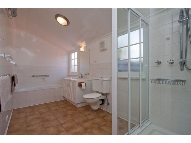 11 Elma Road, Sandy Bay TAS 7005