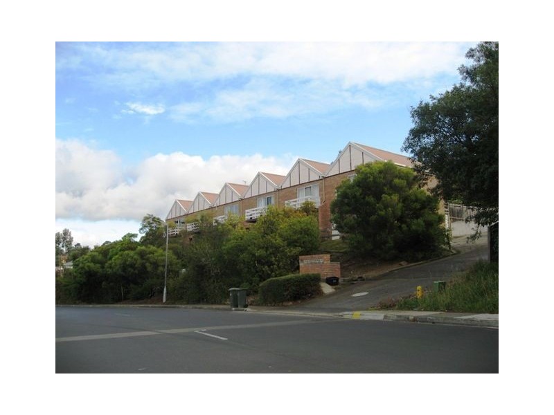 4/6 Opal Drive, Blackmans Bay TAS 7052