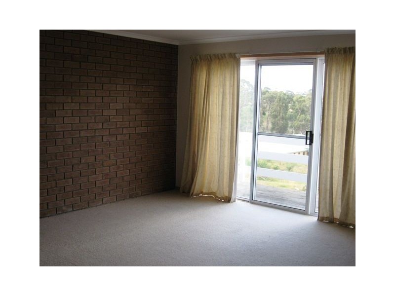4/6 Opal Drive, Blackmans Bay TAS 7052