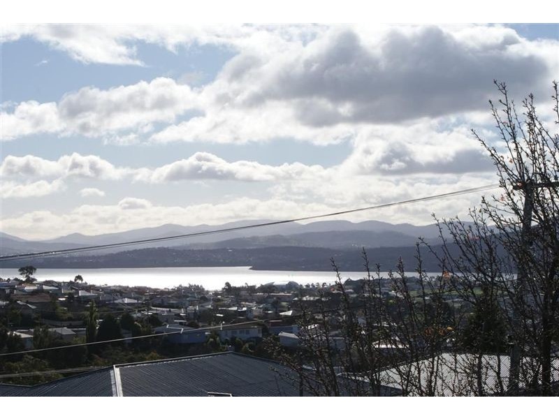 12 Eleventh Avenue, West Moonah TAS 7009