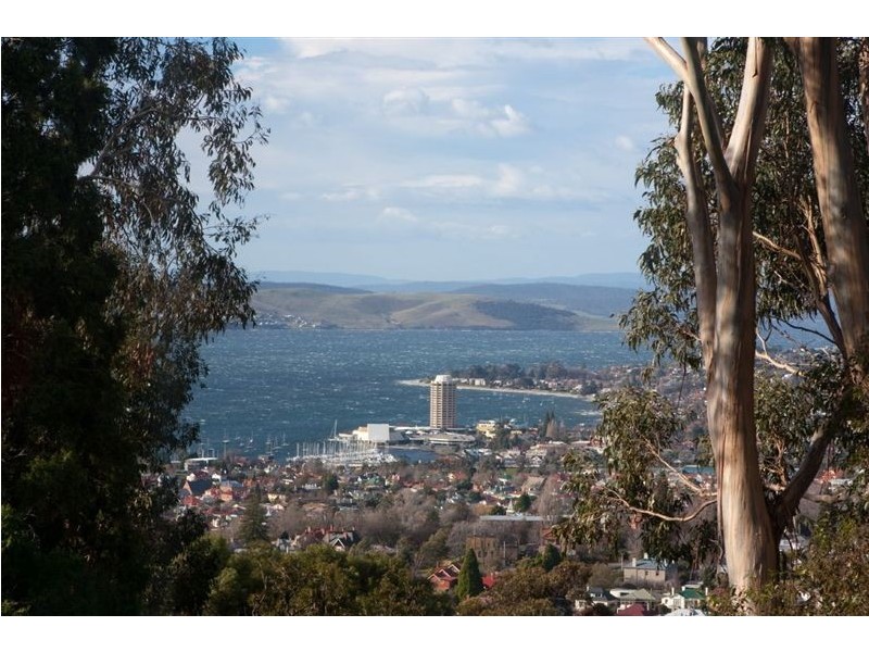 152 Forest Road, West Hobart TAS 7000