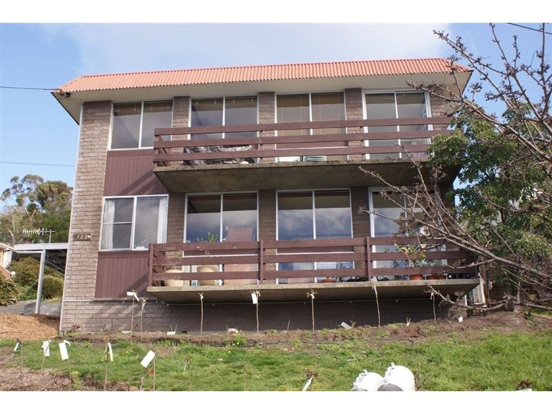 2/723 Sandy Bay Road, Sandy Bay TAS 7005