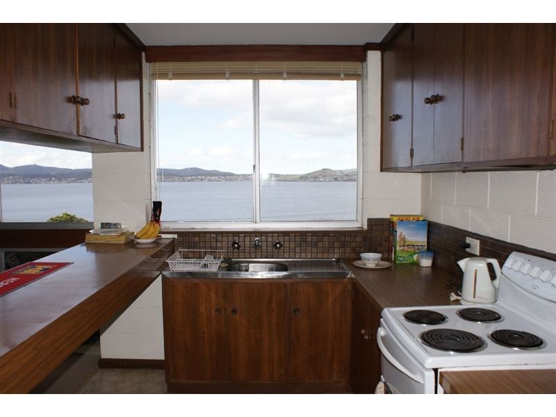 2/723 Sandy Bay Road, Sandy Bay TAS 7005