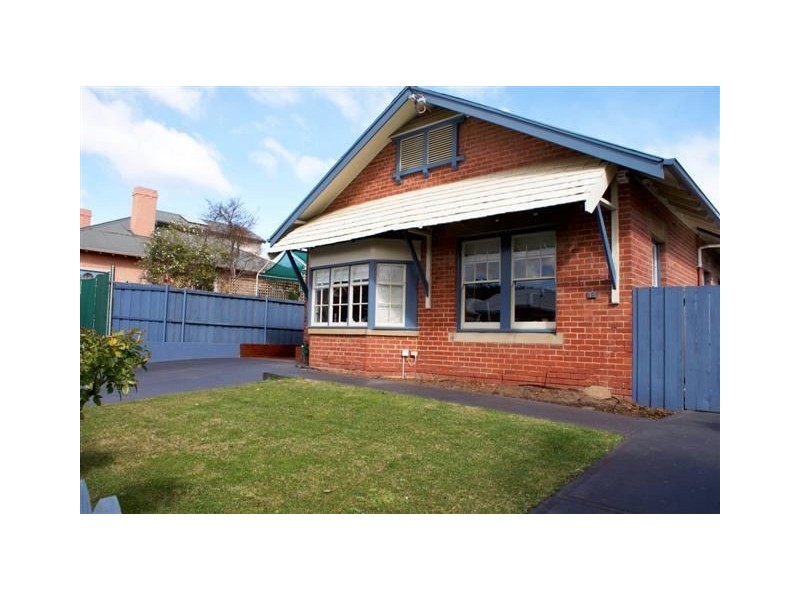 18 Swanston Street, New Town TAS 7008