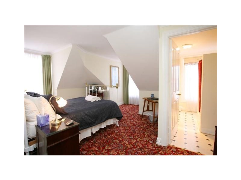 Battery Point TAS 7004