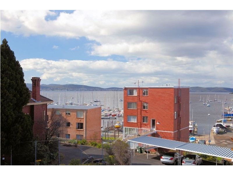 9/1A Sayer Crescent, Sandy Bay TAS 7005