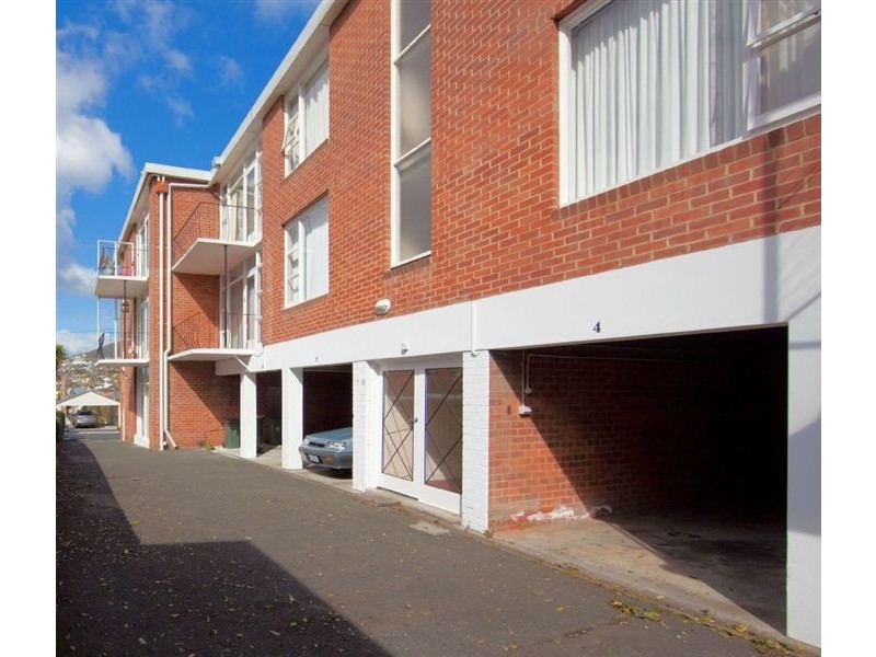 9/1A Sayer Crescent, Sandy Bay TAS 7005