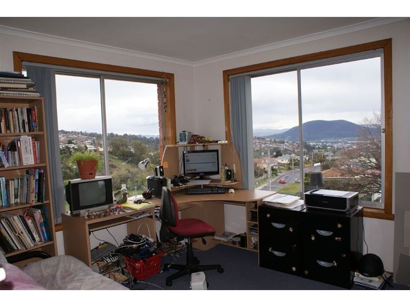1/54 Pottery Road, Lenah Valley TAS 7008
