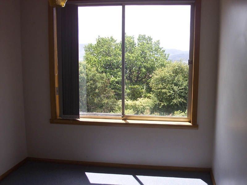 1/54 Pottery Road, Lenah Valley TAS 7008