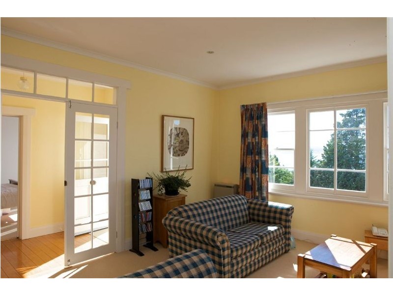 10 Norfolk Crescent, Sandy Bay TAS 7005