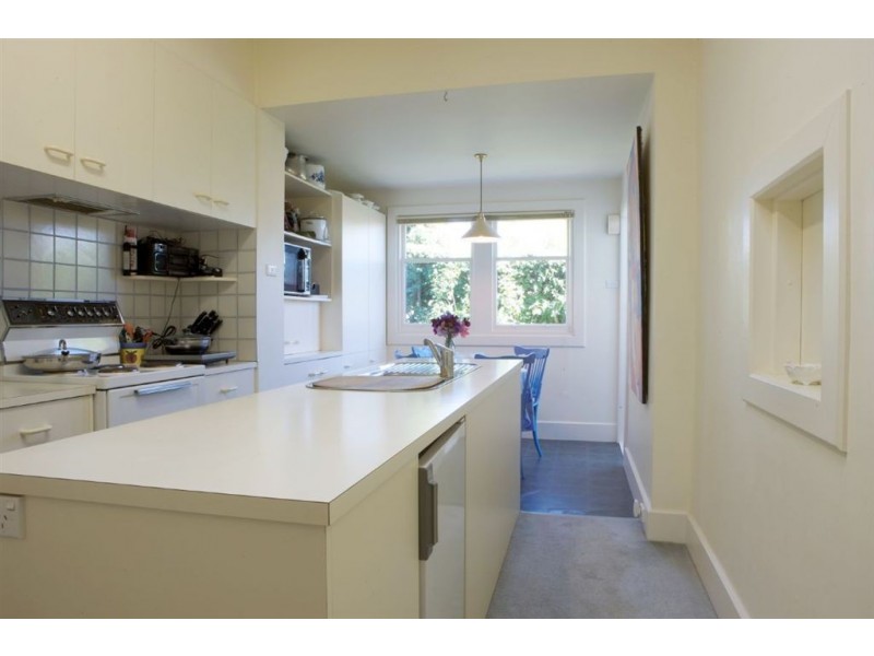 11 Red Knigts Road, Sandy Bay TAS 7005